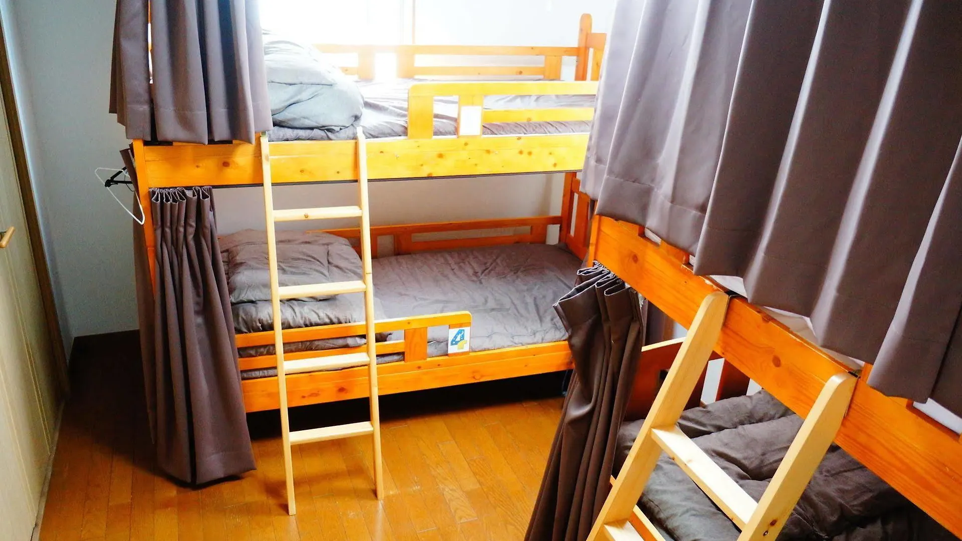 Osaka Tomato House Female Shared Dorm Room 