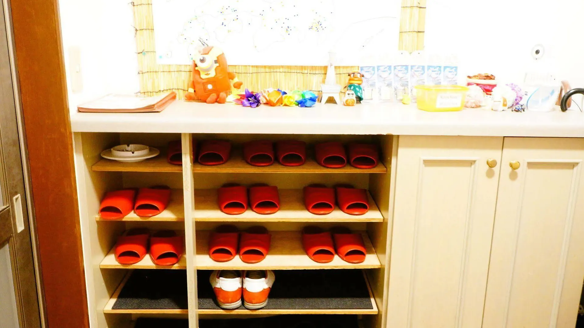 Osaka Tomato House Female Shared Dorm Room 